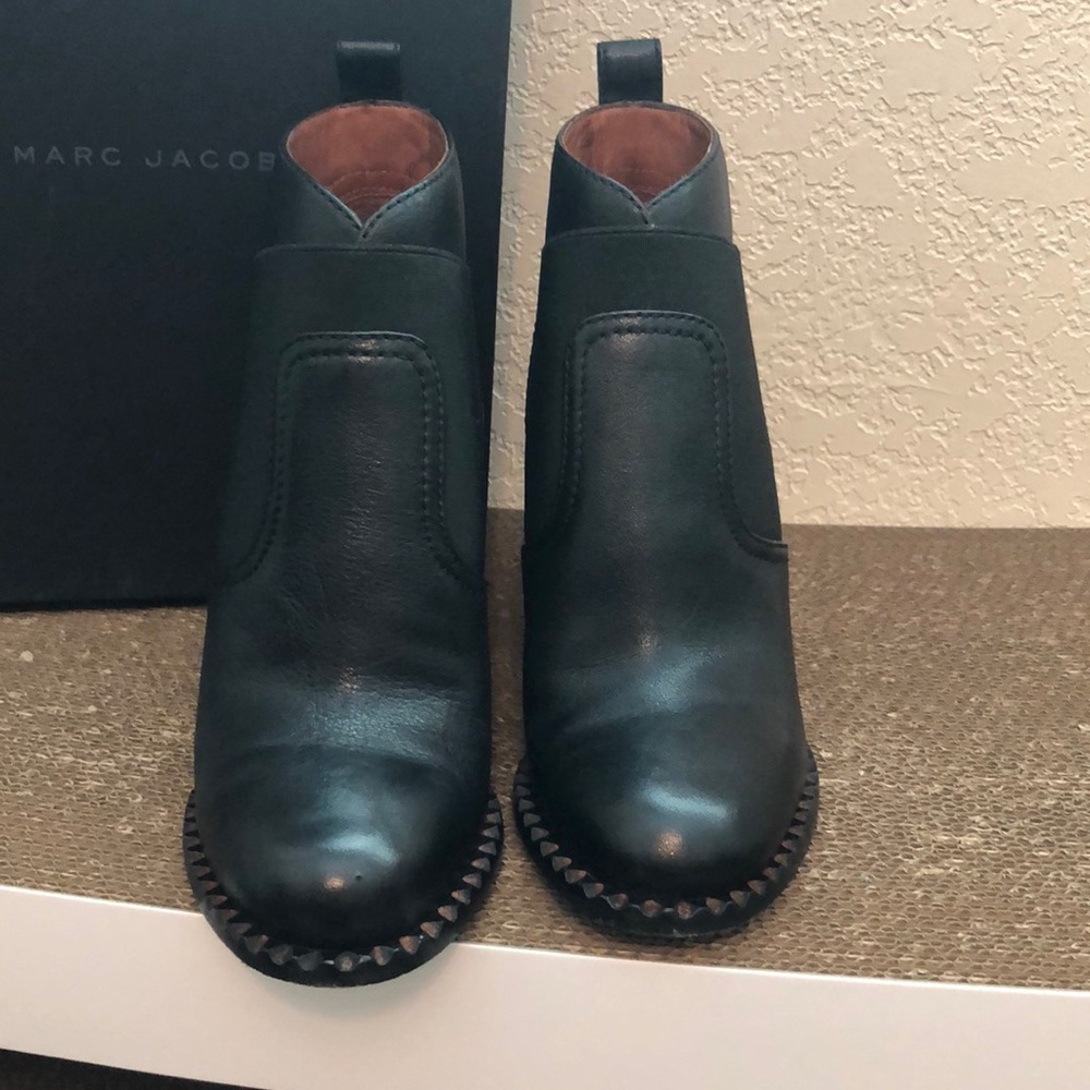 Marc by Marc Jacobs Women's Chelsea Ankle Boot - Picture 2 of 8